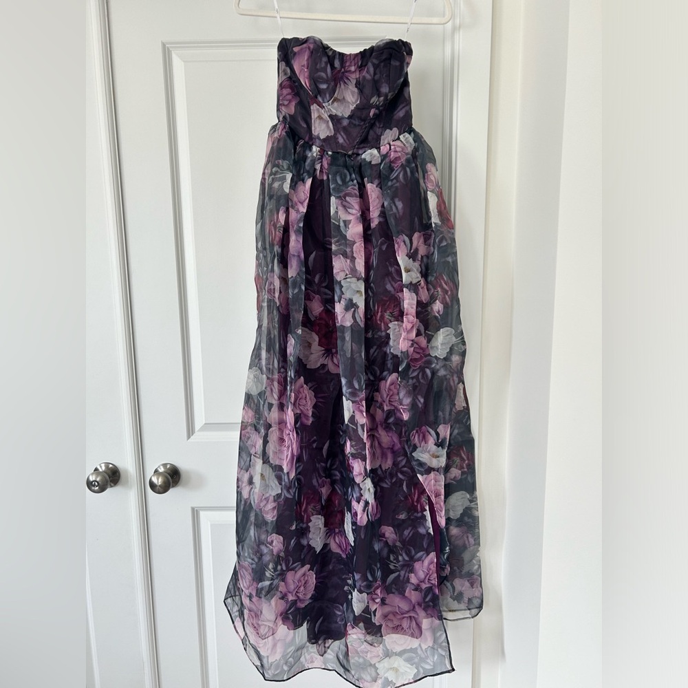 Lulu’s Purple Floral Strapless Gown- XS